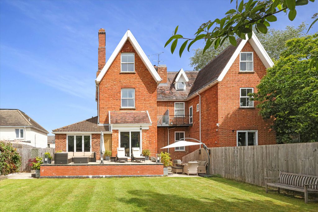 Property photo 2 of 29 Image