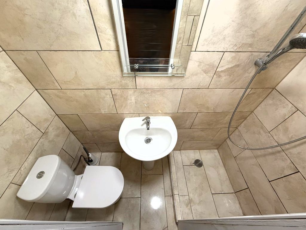 Property photo 3 of 3