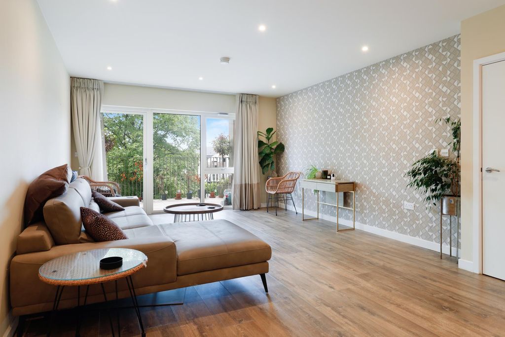 Property photo 1 of 7