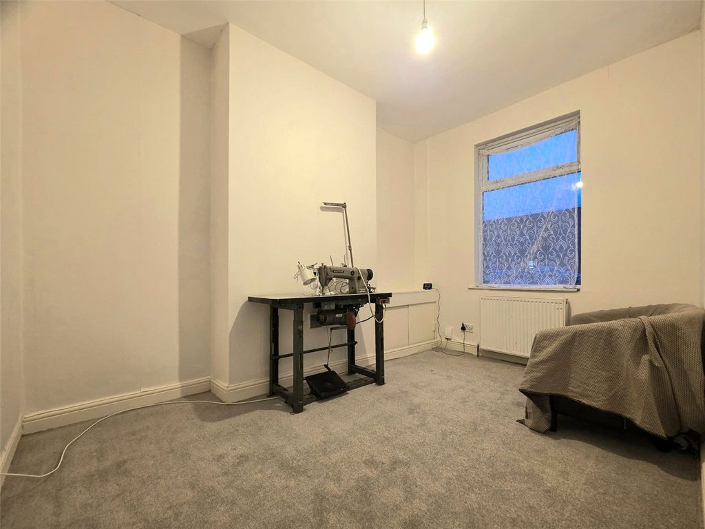 Property photo 2 of 23 Picture No. 26