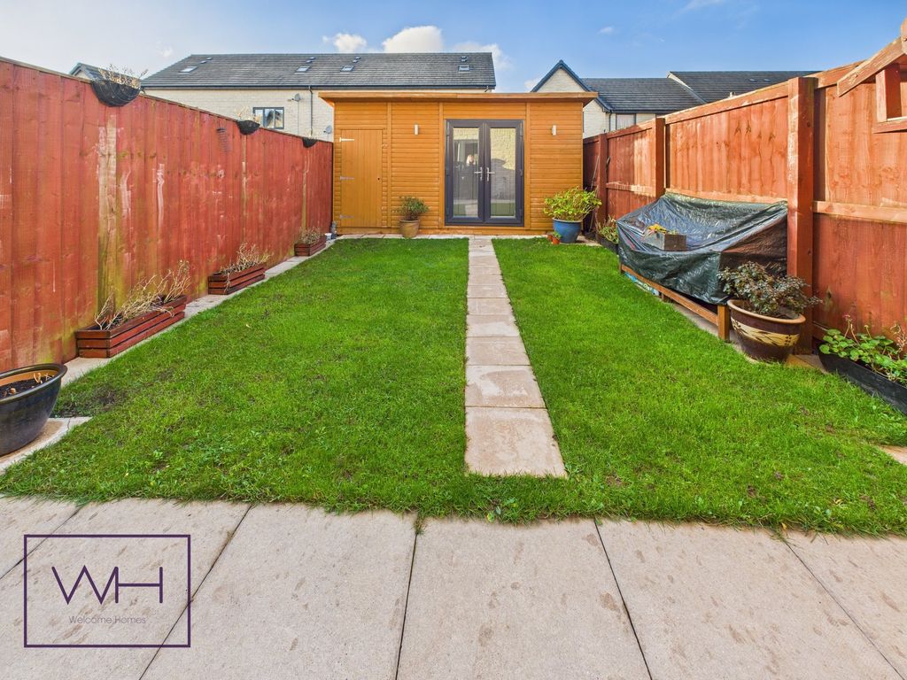 Property photo 2 of 20 Cam03785G0-Pr0325-Still004