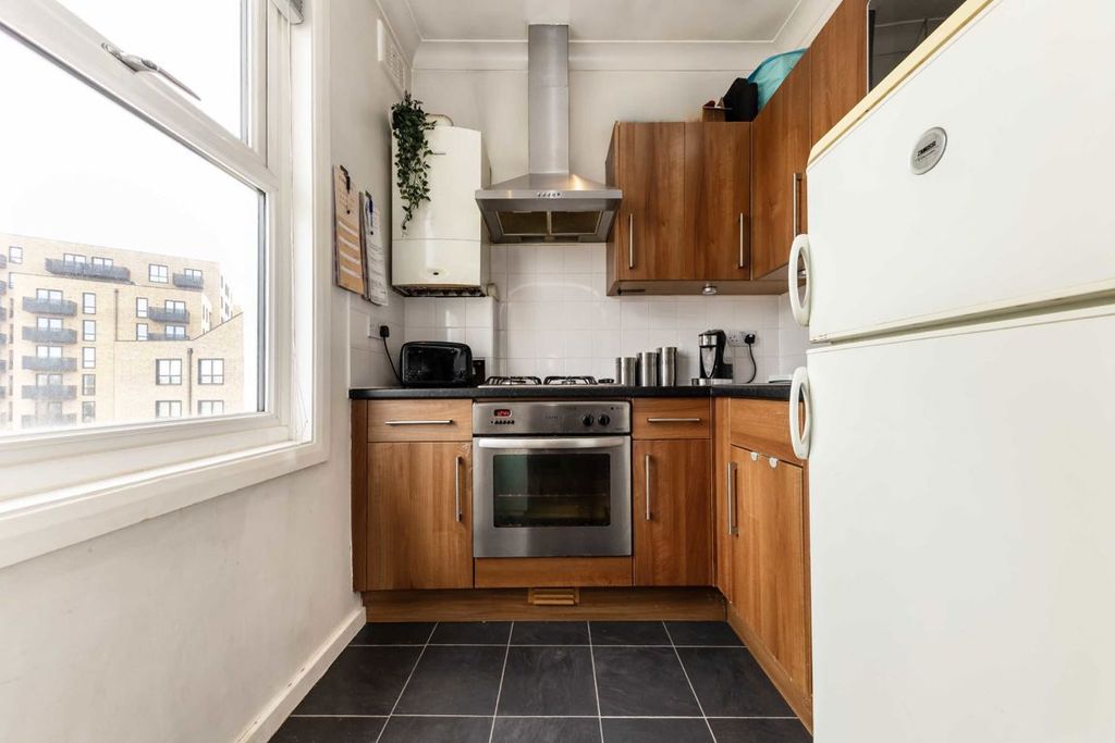 Property photo 2 of 4