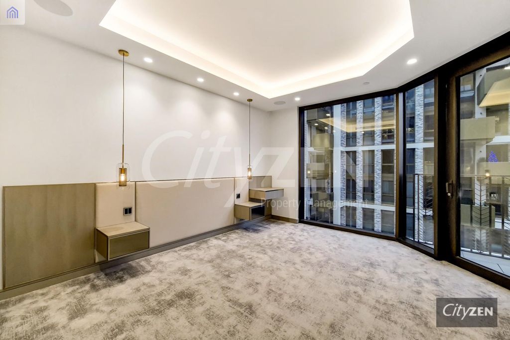 Property photo 3 of 17 Bedroom