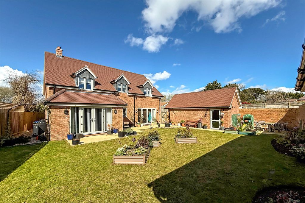 Property photo 2 of 24 Picture No. 34