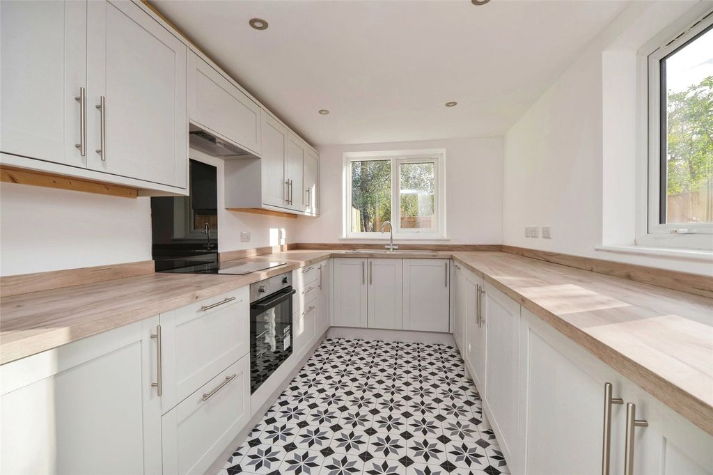 Property photo 1 of 9 Picture No. 01