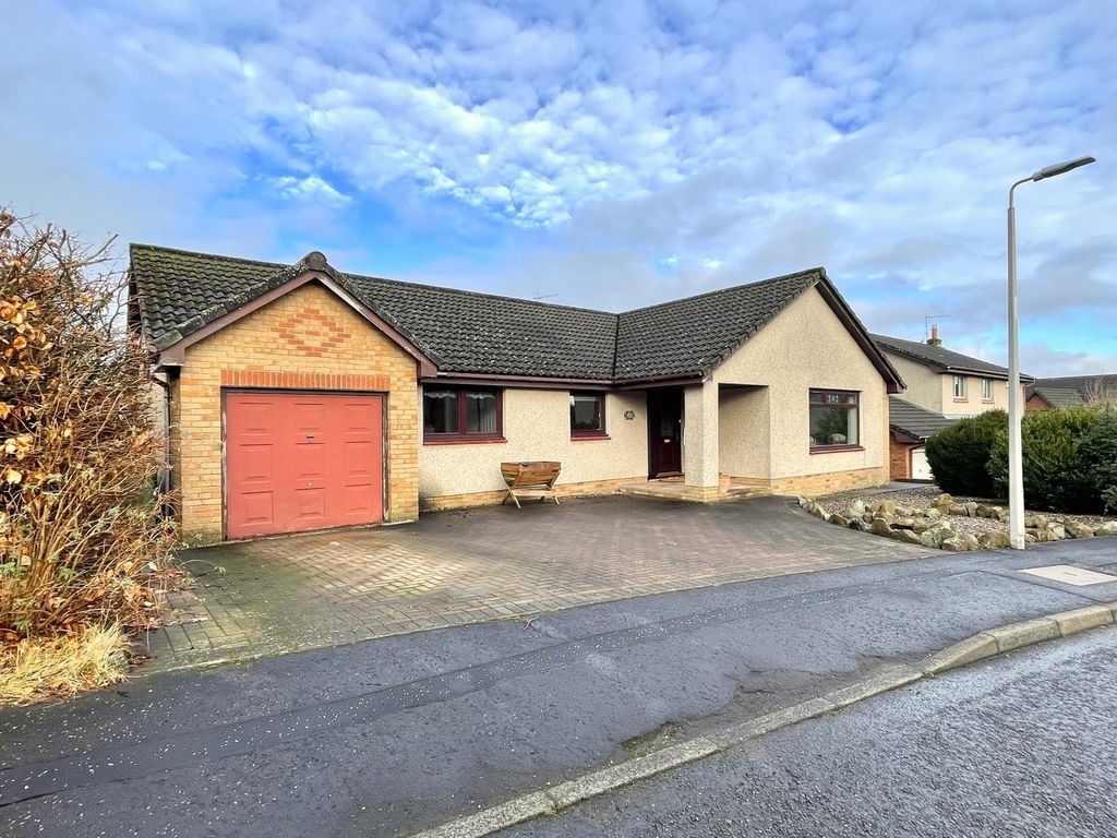 Property photo 1 of 30