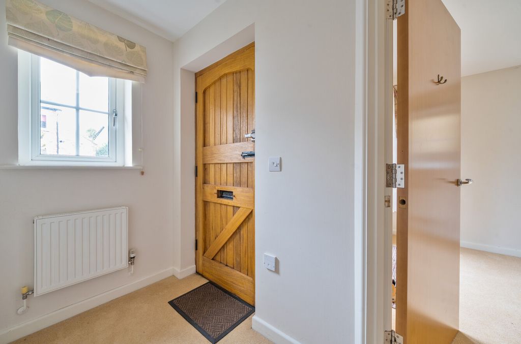 Property photo 3 of 23 Entrance