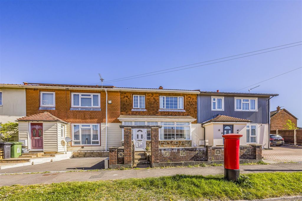 Property photo 1 of 12 Chedworth Crescent, Paulsgrove-Porticomarketing-Ne