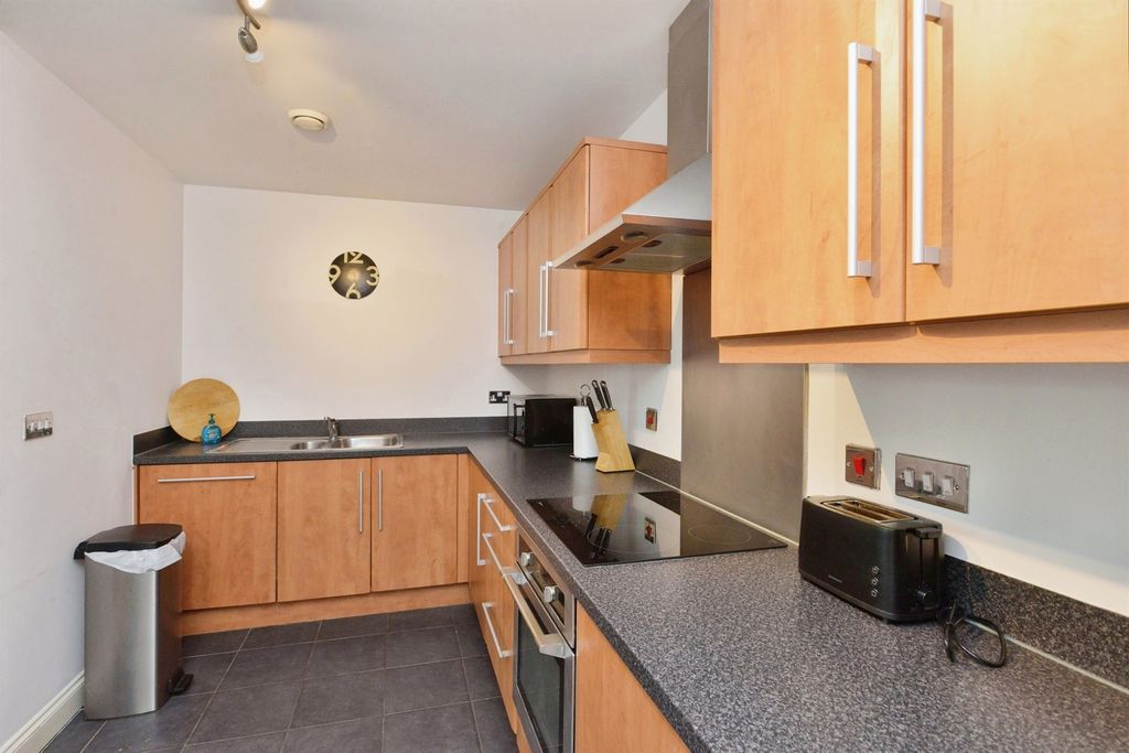 Additional image 15 of 2 bed flat for saleMortimer Square, Milton Keynes MK9