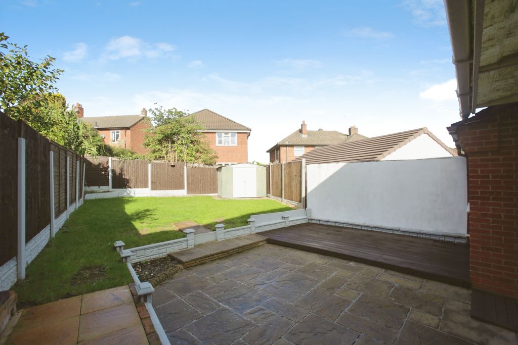 Property photo 2 of 13 51B44Ef6-593A4547
