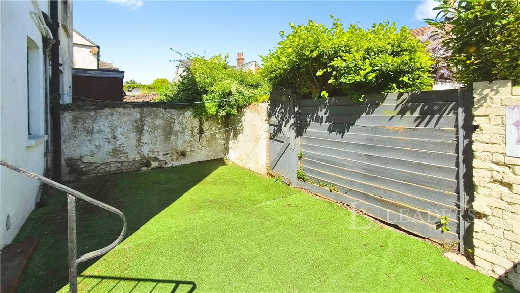 Property photo 3 of 8 Picture No. 04