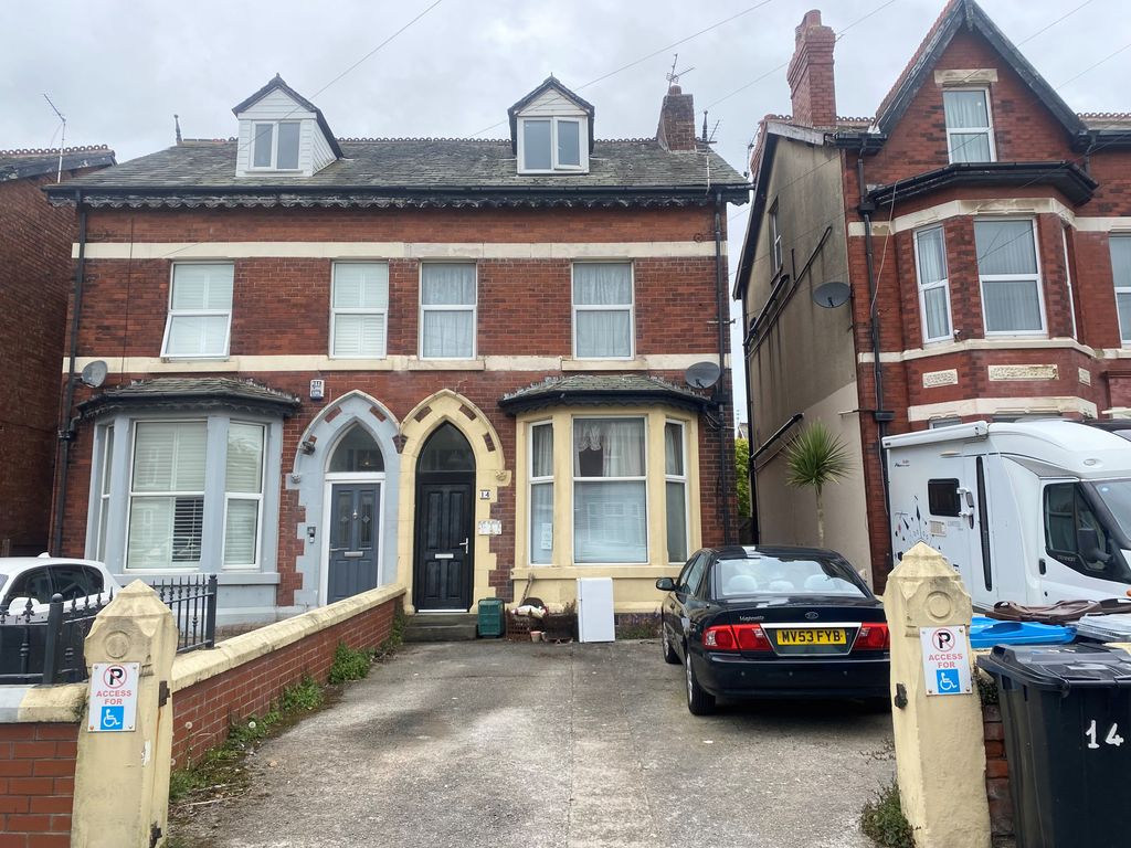Property photo 1 of 5