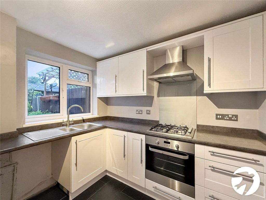 Property photo 3 of 10 Picture No. 05