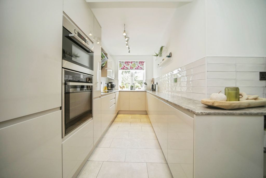 Property photo 2 of 18 Pbox-Img.Jpg