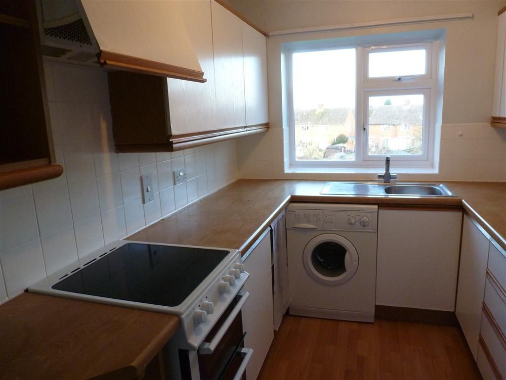 Property photo 2 of 8 Kitchen