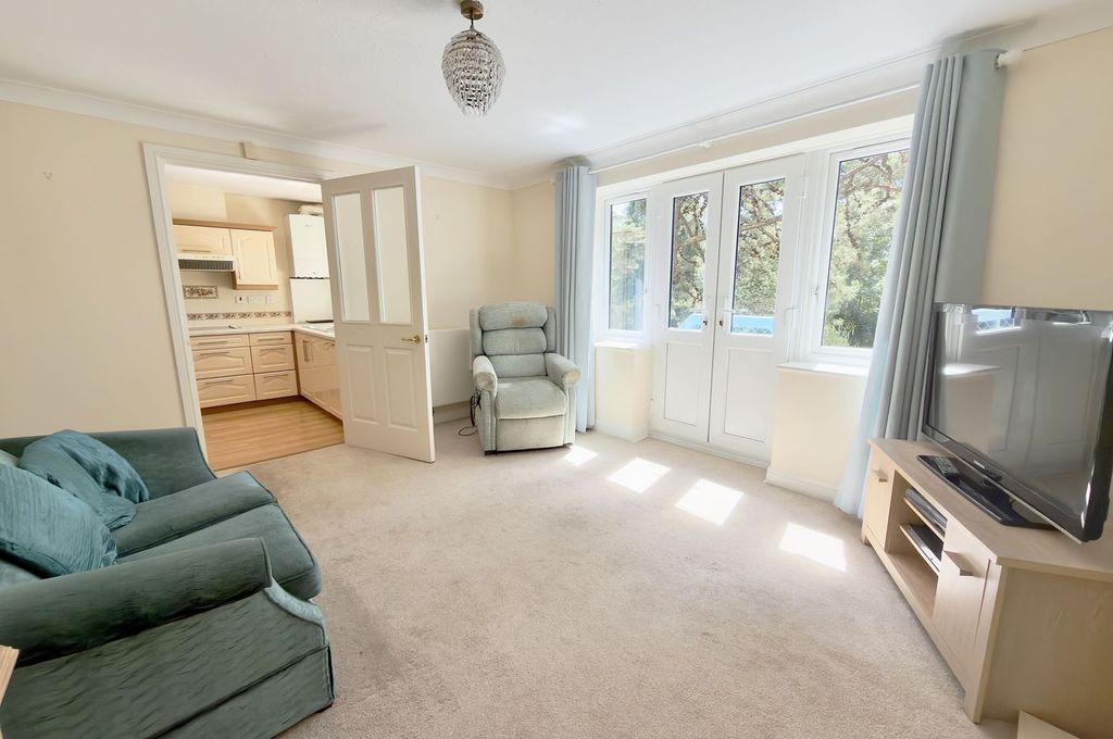 Property photo 2 of 10