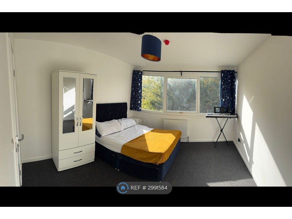 Property photo 1 of 7 Available Room