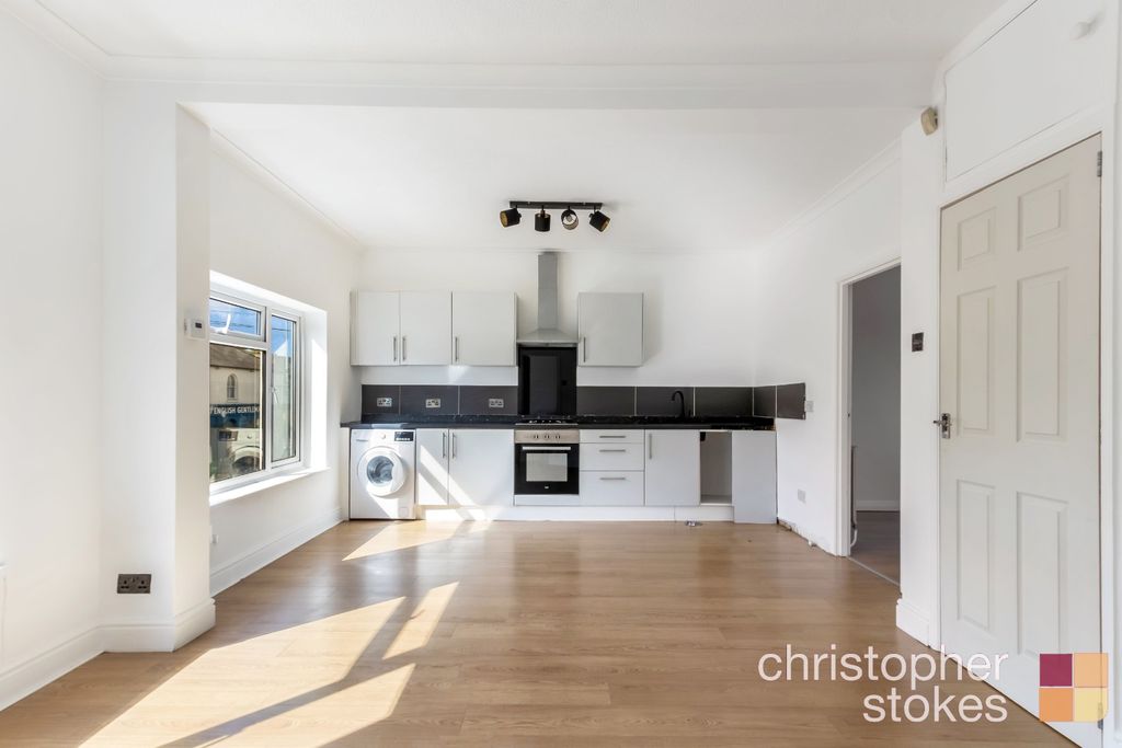 Property photo 2 of 18 3973664