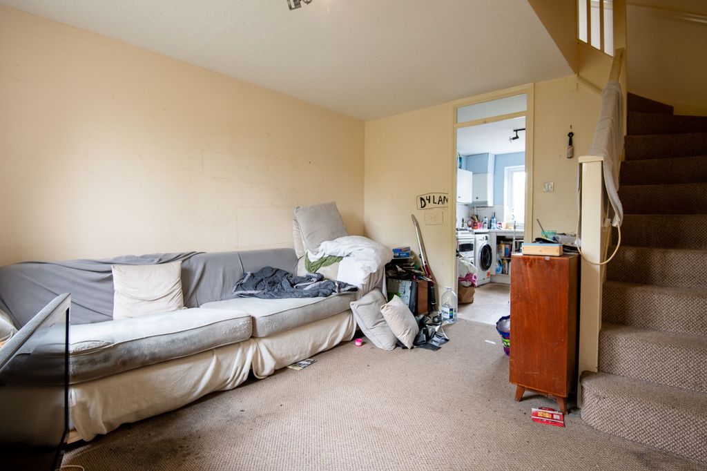 Property photo 3 of 11