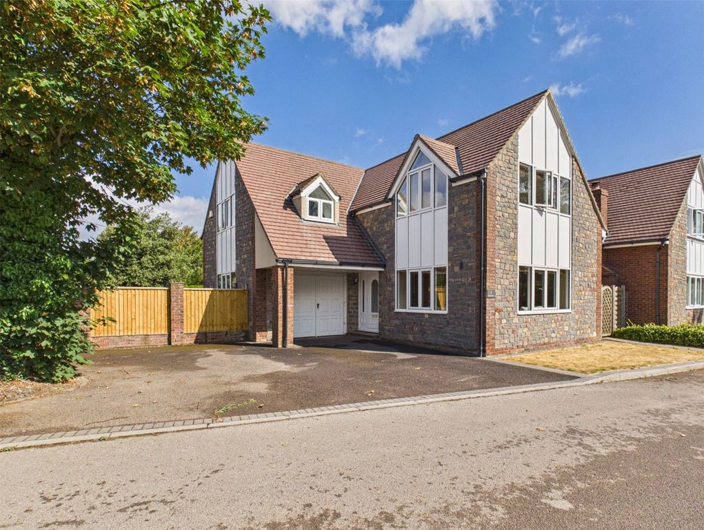 Property photo 1 of 32 Picture No. 02