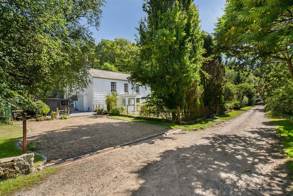 Property photo 2 of 43 Approach