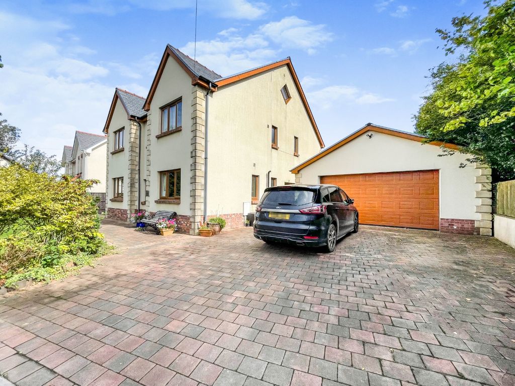 Property photo 1 of 31 2488541