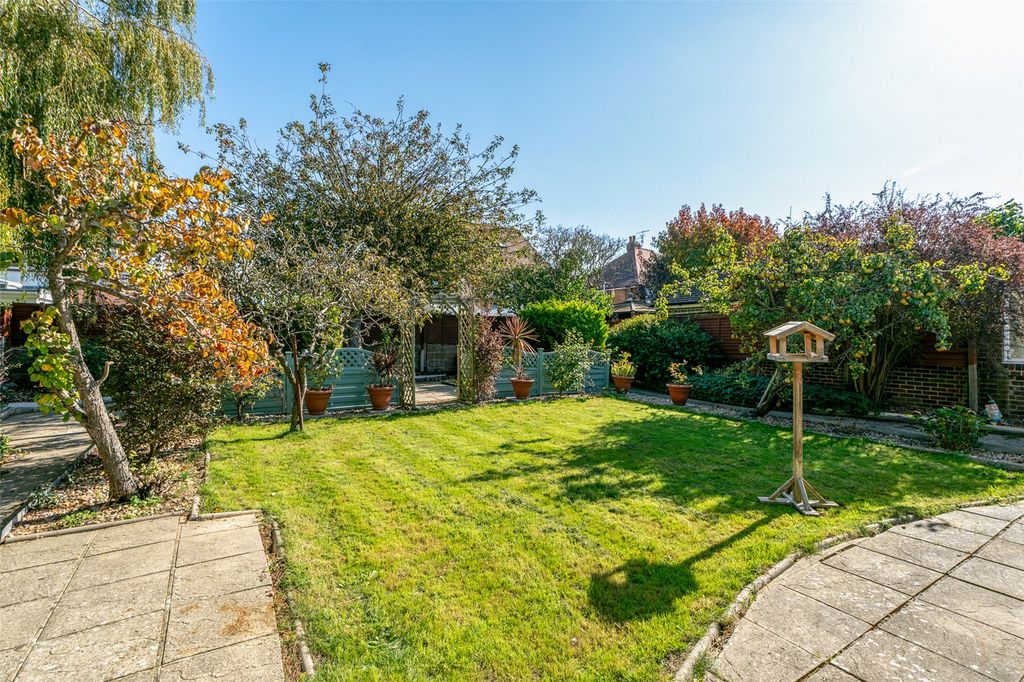 Property photo 2 of 22 Picture No. 18