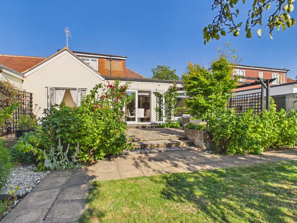 Property photo 1 of 25 Picture No. 51