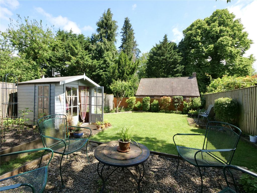 Property photo 2 of 54 Picture No. 38