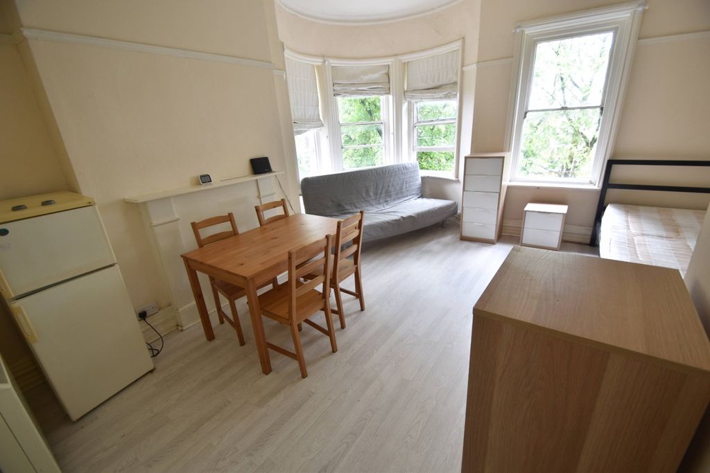 Property photo 2 of 8 1349522