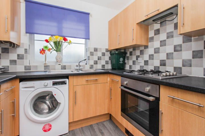 Property photo 2 of 5 Kitchen