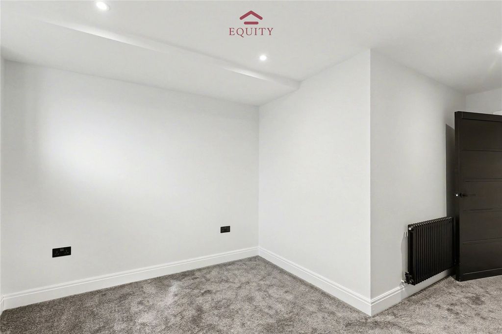 Property photo 3 of 20 Picture No. 03