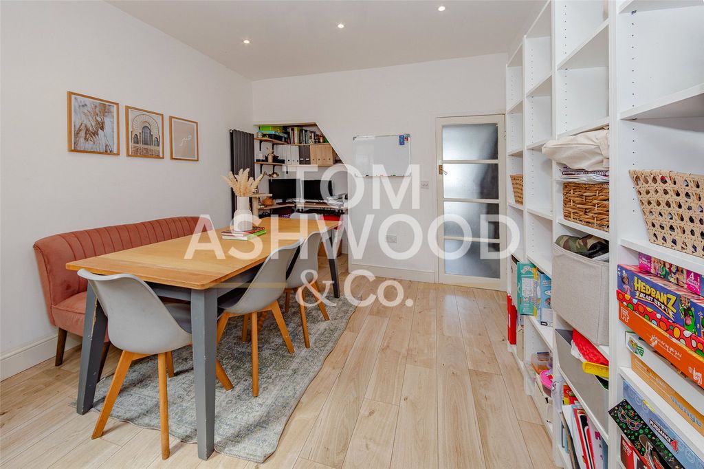 Property photo 2 of 16 Picture No. 08