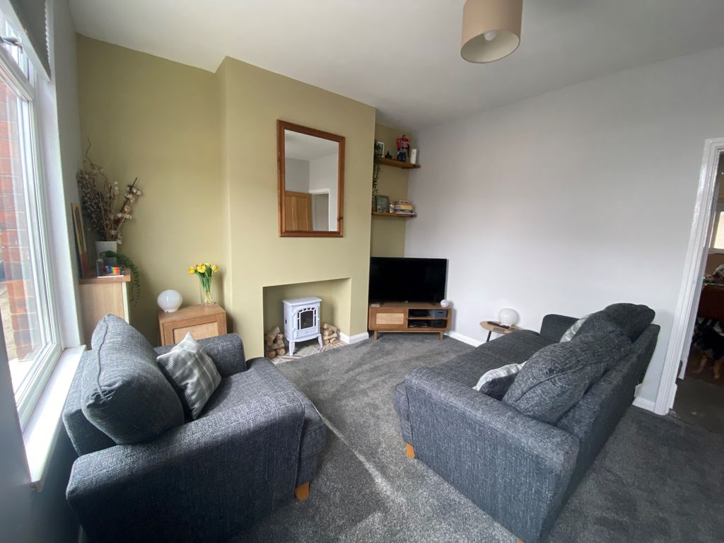 Property photo 2 of 7 Living Room