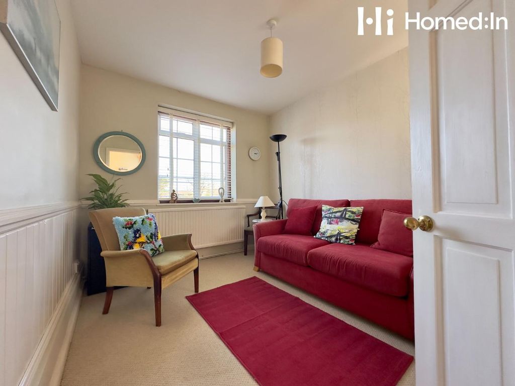 Additional image 22 of 4 bed detached house for saleHorsham Road, Crawley RH11