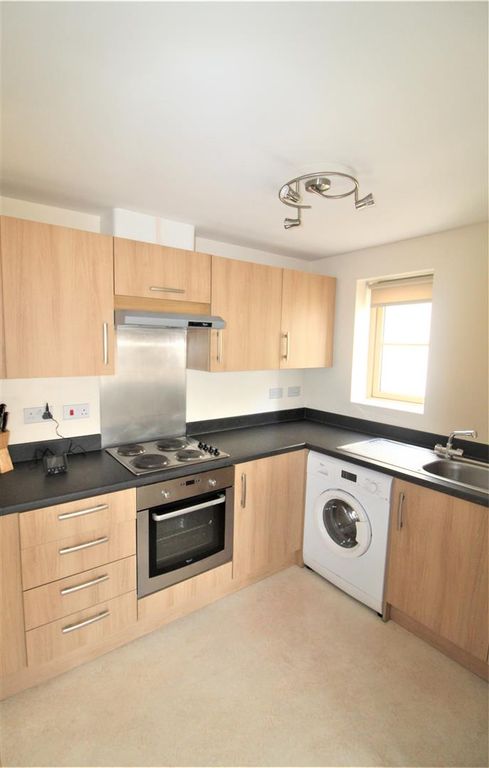 Property photo 3 of 5 Kitchen.Jpg