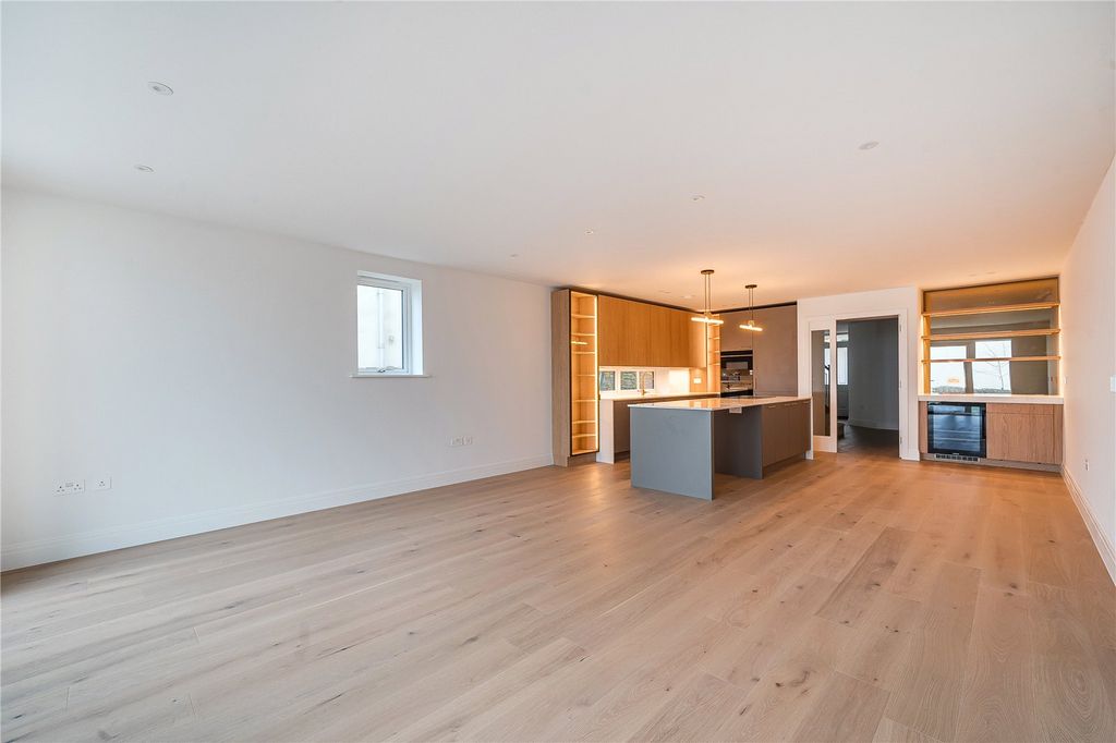 Property photo 3 of 15 Picture No. 22