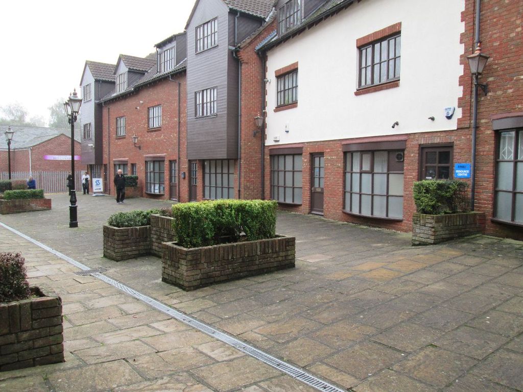 Property photo 1 of 4