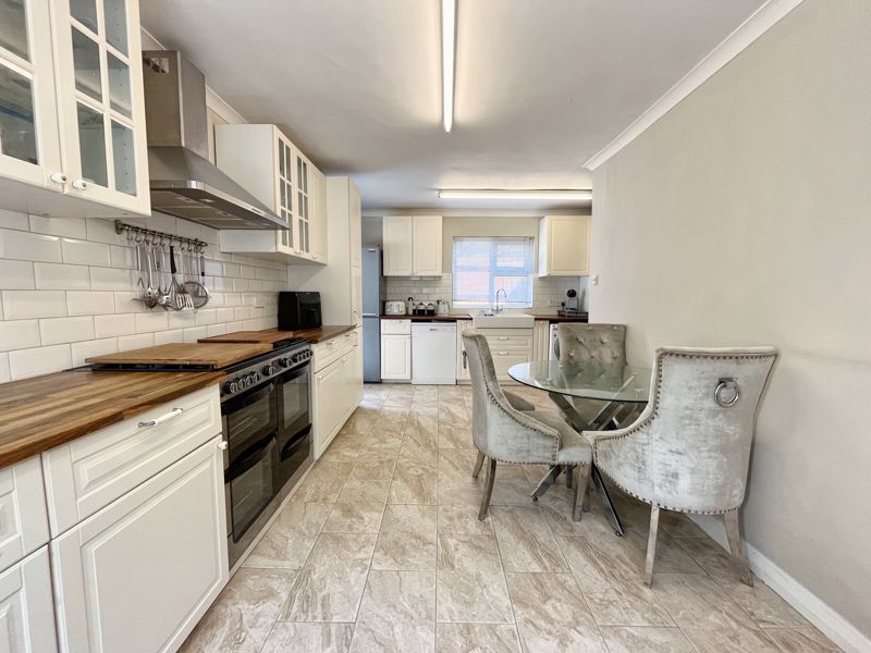 Property photo 2 of 30 Photo 25