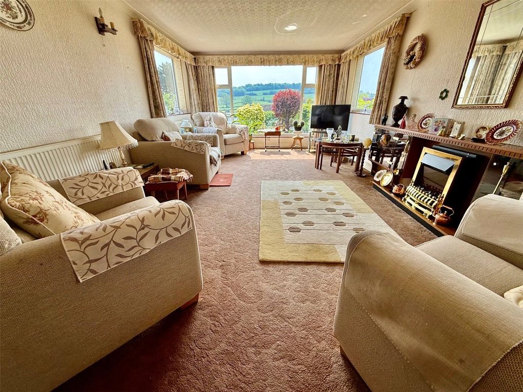 Property photo 2 of 10 Picture No. 06