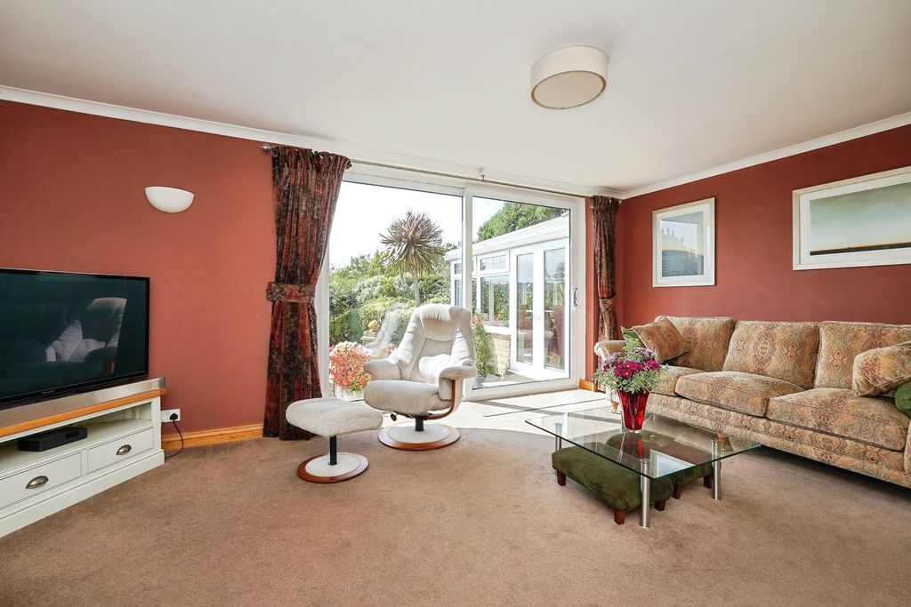 Property photo 3 of 17 Pbox-Img.Jpg