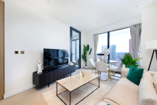 Property photo 2 of 9 4388172