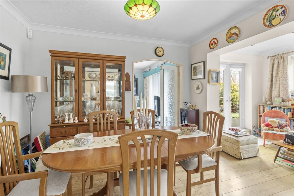 Property photo 3 of 25 Dining Room