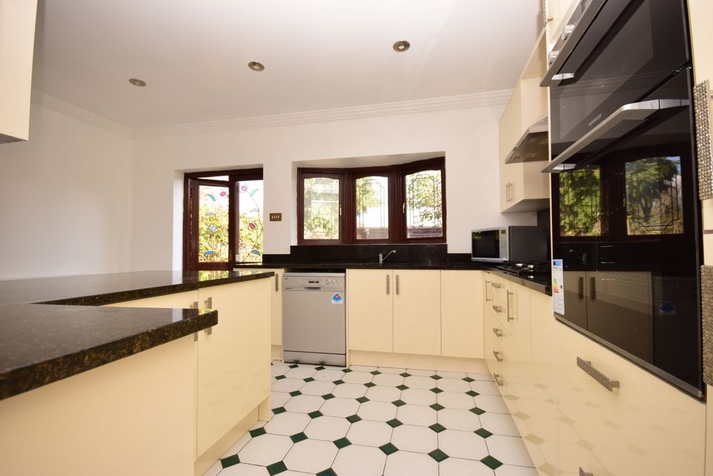 Property photo 1 of 19 Kitchen