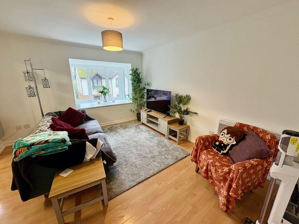 Property photo 2 of 9