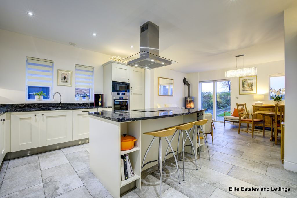 Property photo 3 of 45 03-55