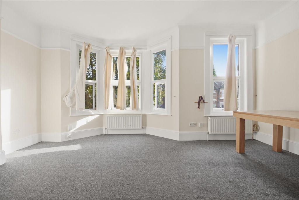 Property photo 3 of 10 Img_2422.Jpg