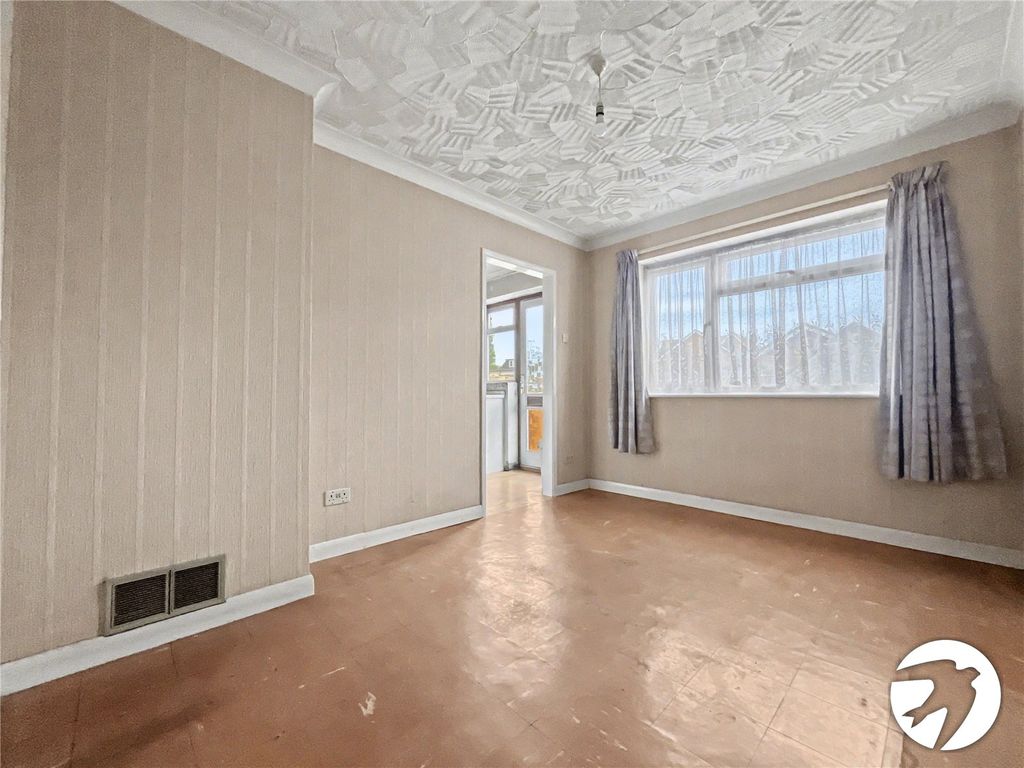 Property photo 3 of 13 Picture No. 10