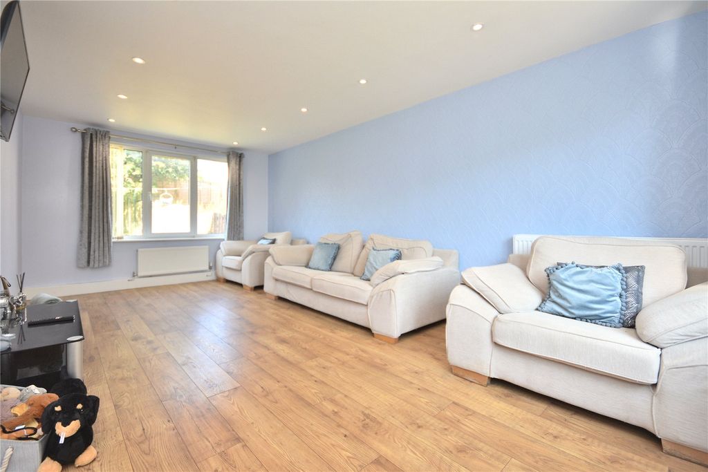 Property photo 2 of 14 Picture No. 09