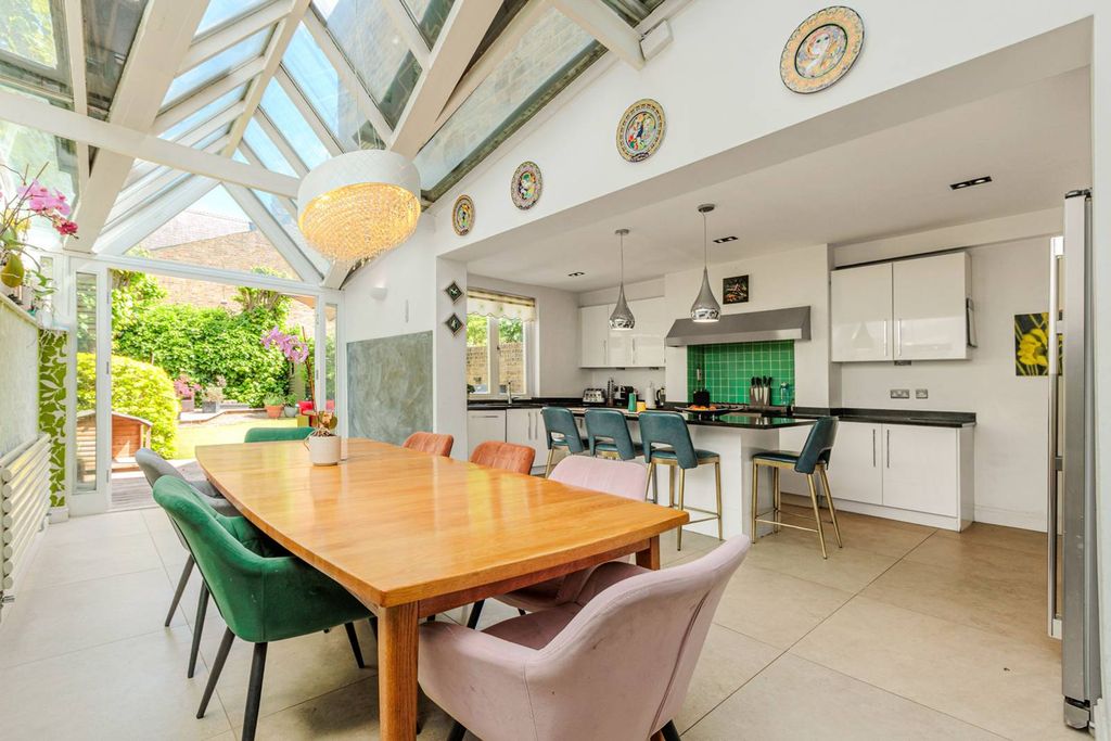 Property photo 1 of 39
